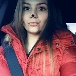 Meet your Posher, Carleigh